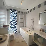 Glamour House, Comoda A Tutti I Servizi * Парма