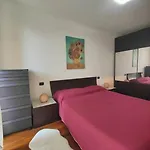 Glamour House, Comoda A Tutti I Servizi * Парма
