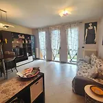 Glamour House, Comoda A Tutti I Servizi Апартаменты Парма