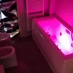 Апартаменты Glamour House, Comoda A Tutti I Servizi *