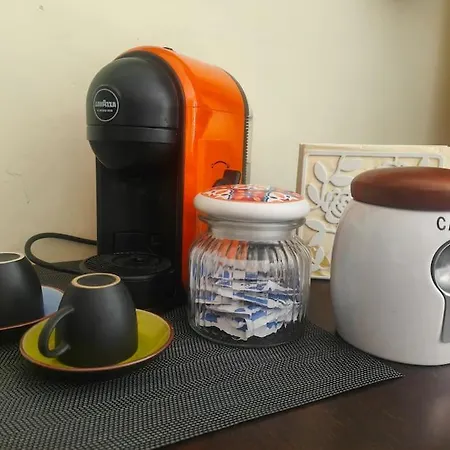 Glamour House, Comoda A Tutti I Servizi Parma