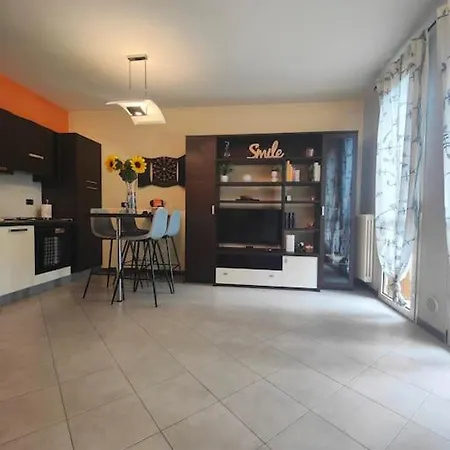 Glamour House, Comoda A Tutti I Servizi Apartment *