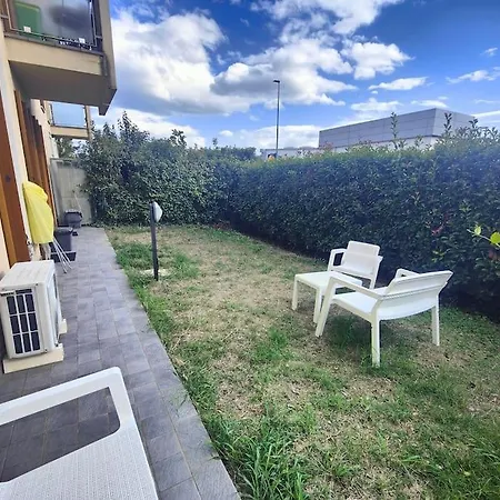Glamour House, Comoda A Tutti I Servizi Парма