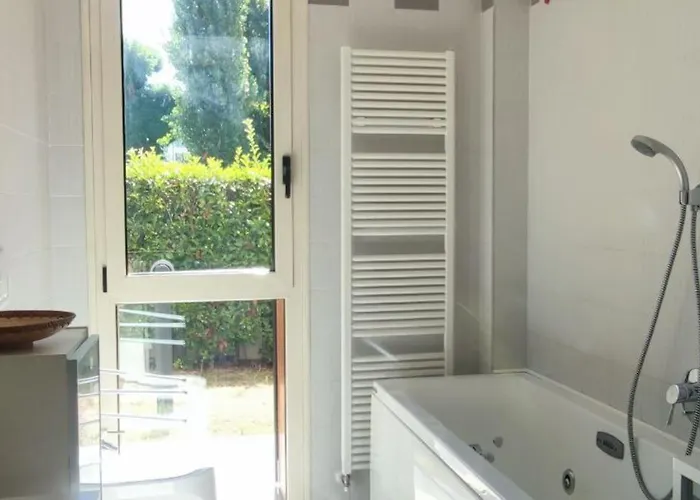 Glamour House, Comoda A Tutti I Servizi Apartment